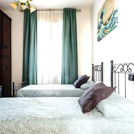 Hostly - The Urban Garden House - 3 Bedrooms, Garden, Great Location! Apartment *