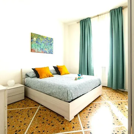 Hostly - The Urban Garden House - 3 Bedrooms, Garden, Great Location! Pisa