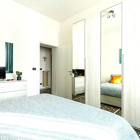 Hostly - The Urban Garden House - 3 Bedrooms, Garden, Great Location! *